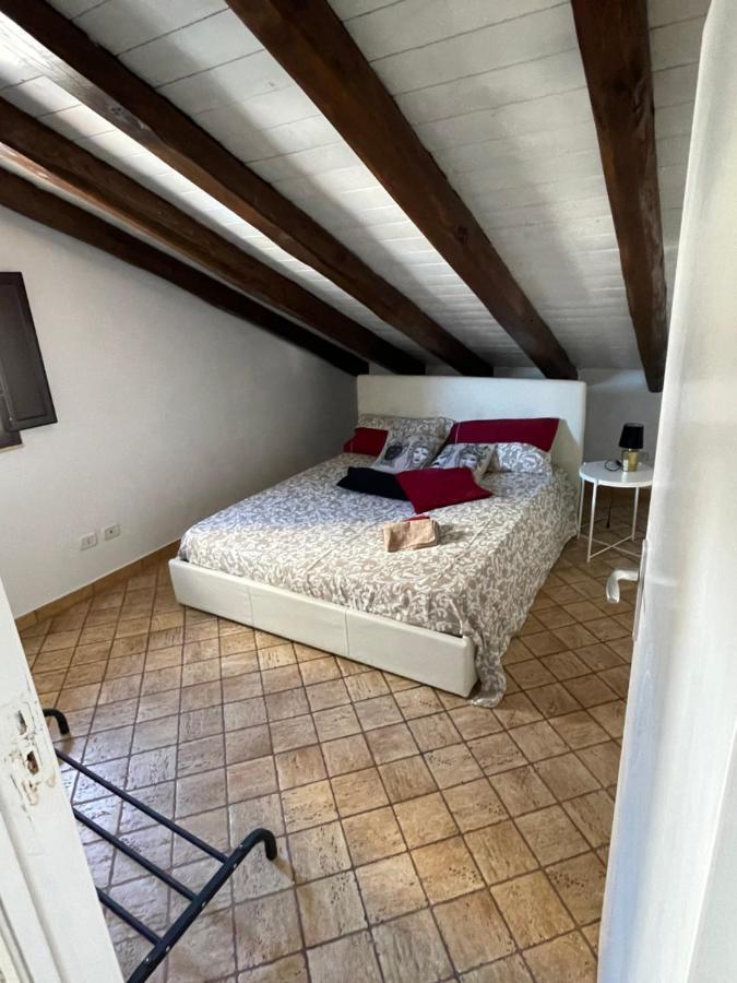 Ferienwohnung La Mansarda Dei Mori Catania Exterior foto